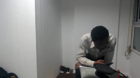 Snapshot of masterdomfuck chatting on January 28, 2025, 1:18 am Masterdomfuck online show from January 28, 2025, 1:18 am