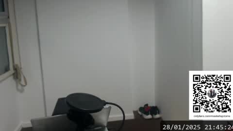 Snapshot of masterdomfuck chatting on January 29, 2025, 12:43 am Masterdomfuck online show from January 29, 2025, 12:43 am