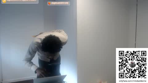 Snapshot of masterdomfuck chatting on September 28, 2025, 11:48 am Masterdomfuck online show from September 28, 2025, 11:48 am