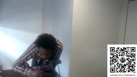 Snapshot of masterdomfuck chatting on October 18, 2025, 6:19 pm Masterdomfuck online show from October 18, 2025, 6:19 pm