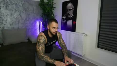 masterkingmuscle online show from November 28, 2025, 11:18 pm