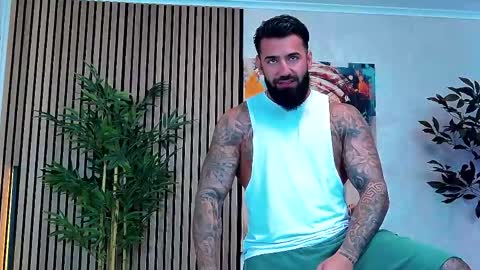 Snapshot of masterkingofmuscle chatting on May 8, 2026, 7:25 am masterkingofmuscle online show from May 8, 2026, 7:25 am