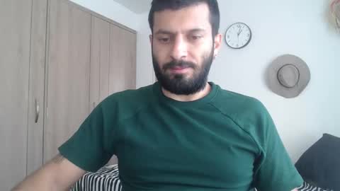 Snapshot of masterofinfatuation chatting on January 19, 2025, 1:01 pm   online show from January 19, 2025, 1:01 pm