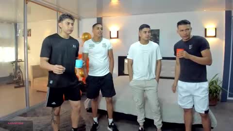 Snapshot of masters_sexx chatting on November 22, 2025, 11:31 am Team Cris Darwin- Fernando- Stiven- David online show from November 22, 2025, 11:31 am