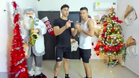 Snapshot of masters_sexx chatting on December 21, 2025, 11:28 am Team Cris Darwin- Fernando- Stiven- David online show from December 21, 2025, 11:28 am