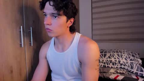 mastrangelo_x online show from October 24, 2025, 2:52 am