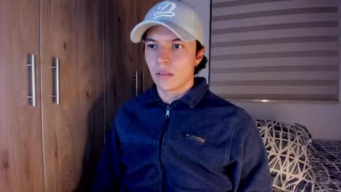 mastrangelo_x online show from April 9, 2026, 4:12 am