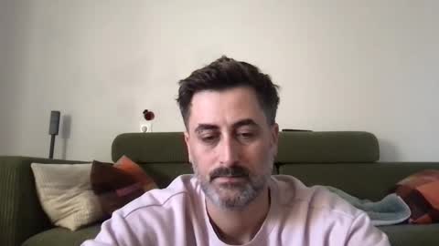 Snapshot of mat_johof chatting on November 4, 2025, 3:11 pm mat_johof online show from November 4, 2025, 3:11 pm