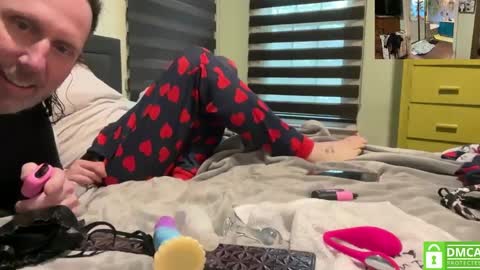 Snapshot of matchingtracksuits chatting on March 5, 2025, 4:57 pm Jer and Kel online show from March 5, 2025, 4:57 pm