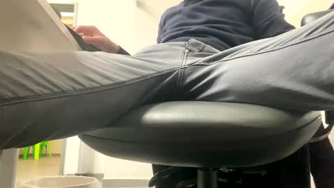 Snapshot of matcris90 chatting on January 18, 2025, 3:38 pm matcris90 online show from January 18, 2025, 3:38 pm