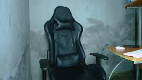 matteo online show from April 18, 2026, 3:10 am