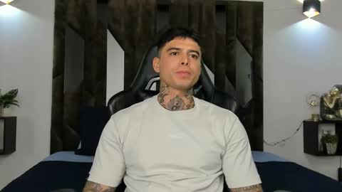 mateo_dilucajs1 online show from January 9, 2026, 9:38 pm