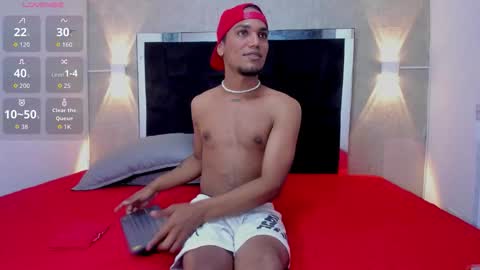 Snapshot of mateo_nick chatting on November 13, 2025, 6:29 pm Mateo and Noah online show from November 13, 2025, 6:29 pm