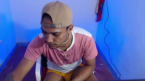 Snapshot of mateo_nick chatting on January 18, 2026, 9:02 am Mateo and Noah online show from January 18, 2026, 9:02 am