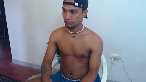 Snapshot of mateo_nick chatting on February 8, 2026, 2:20 pm Mateo and Noah online show from February 8, 2026, 2:20 pm