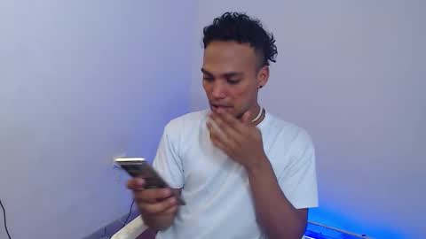 Snapshot of mateo_nick chatting on February 18, 2026, 7:21 pm Mateo and Noah online show from February 18, 2026, 7:21 pm