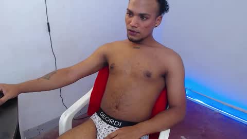 Snapshot of mateo_nick chatting on February 24, 2026, 7:01 pm Mateo and Noah online show from February 24, 2026, 7:01 pm