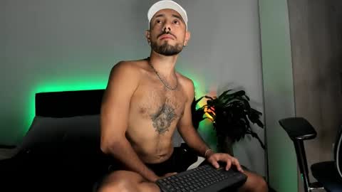 Mateo Baer online show from January 18, 2026, 3:32 am