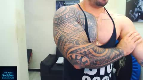 Mateo online show from November 1, 2025, 5:04 pm