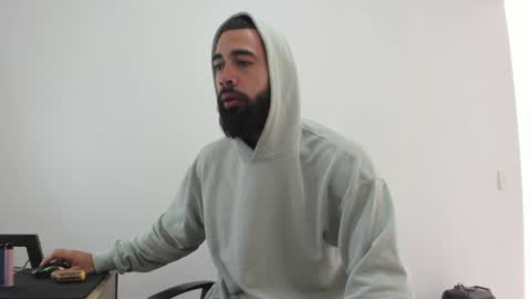 Snapshot of matheusbeard2 chatting on December 6, 2024, 2:17 pm Matheus     online show from December 6, 2024, 2:17 pm