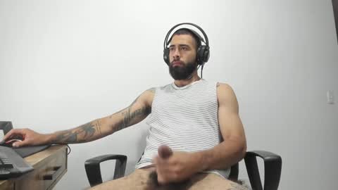 Snapshot of matheusbeard2 chatting on December 31, 2024, 3:45 am Matheus     online show from December 31, 2024, 3:45 am