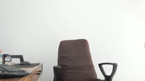 Snapshot of matheusbeard2 chatting on January 9, 2025, 6:57 pm Matheus     online show from January 9, 2025, 6:57 pm