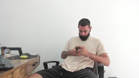 Snapshot of matheusbeard2 chatting on January 14, 2025, 6:28 pm Matheus     online show from January 14, 2025, 6:28 pm