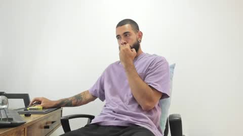 Snapshot of matheusbeard2 chatting on February 3, 2025, 9:29 pm Matheus     online show from February 3, 2025, 9:29 pm