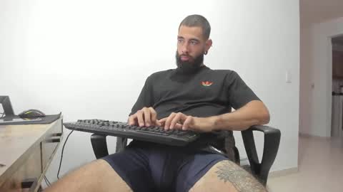 Snapshot of matheusbeard2 chatting on March 3, 2025, 10:20 pm Matheus     online show from March 3, 2025, 10:20 pm