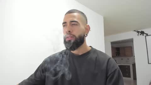Snapshot of matheusbeard2 chatting on March 4, 2025, 8:27 pm Matheus     online show from March 4, 2025, 8:27 pm