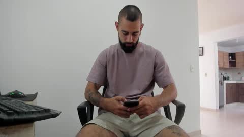 Snapshot of matheusbeard2 chatting on September 26, 2025, 4:11 pm Matheus     online show from September 26, 2025, 4:11 pm