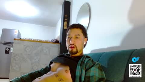 STRURIBE ON INSTAGRAM online show from November 20, 2025, 11:10 am