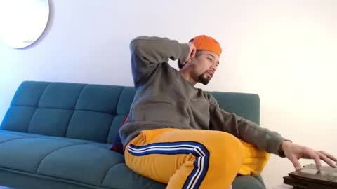 STRURIBE ON INSTAGRAM online show from March 25, 2026, 9:21 pm