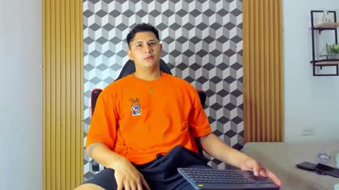 Snapshot of mathias_cocks chatting on January 5, 2025, 8:00 pm mathias cocks online show from January 5, 2025, 8:00 pm