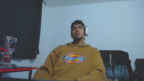 Snapshot of matias_bianco01 chatting on March 11, 2025, 6:00 am matias online show from March 11, 2025, 6:00 am