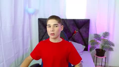 Snapshot of matiii18 chatting on September 10, 2025, 1:11 pm Mati online show from September 10, 2025, 1:11 pm