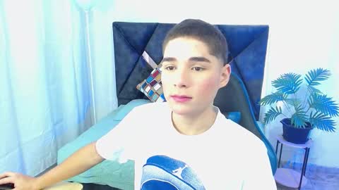 Snapshot of matiii18 chatting on September 29, 2025, 1:38 pm Mati online show from September 29, 2025, 1:38 pm