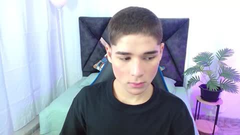 Snapshot of matiii18 chatting on September 30, 2025, 2:33 pm Mati online show from September 30, 2025, 2:33 pm