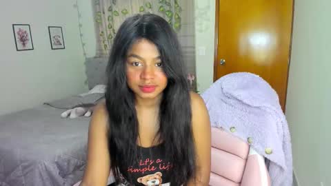 Snapshot of matilde27 chatting on September 29, 2025, 11:48 am Daniela online show from September 29, 2025, 11:48 am