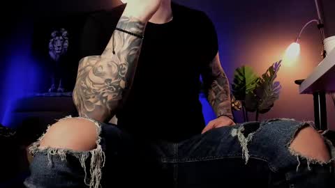 Snapshot of matt_thestud chatting on April 20, 2026, 7:33 am Matt online show from April 20, 2026, 7:33 am
