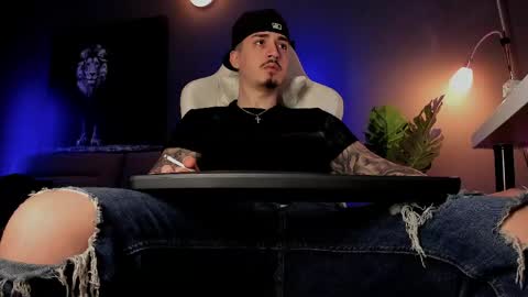 Snapshot of matt_thestud chatting on April 21, 2026, 7:36 am Matt online show from April 21, 2026, 7:36 am