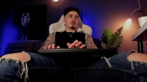 Snapshot of matt_thestud chatting on April 22, 2026, 7:55 am Matt online show from April 22, 2026, 7:55 am