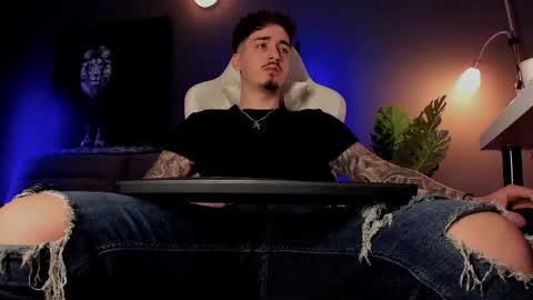 Snapshot of matt_thestud chatting on April 25, 2026, 7:33 am Matt online show from April 25, 2026, 7:33 am