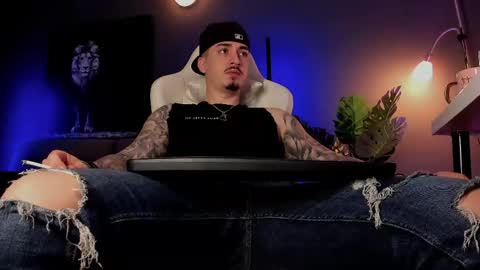 Snapshot of matt_thestud chatting on May 1, 2026, 7:02 am Matt online show from May 1, 2026, 7:02 am