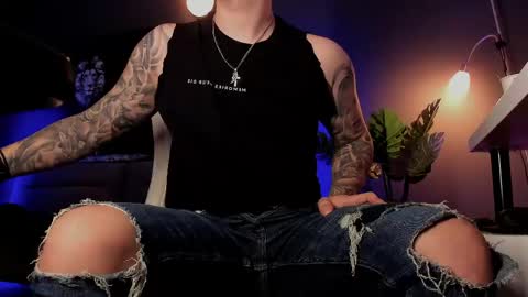 Snapshot of matt_thestud chatting on May 17, 2026, 8:12 am Matt online show from May 17, 2026, 8:12 am