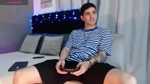 ---Matteo--- online show from November 26, 2025, 3:40 am