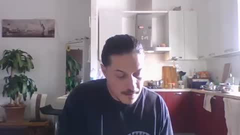 Snapshot of matteushh87 chatting on February 10, 2026, 10:52 am matteushh87 online show from February 10, 2026, 10:52 am