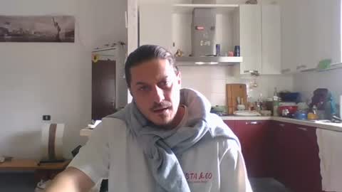 Snapshot of matteushh87 chatting on February 18, 2026, 10:22 am matteushh87 online show from February 18, 2026, 10:22 am