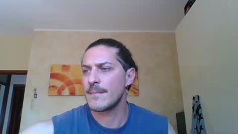 Snapshot of matteushh87 chatting on April 8, 2026, 9:20 am matteushh87 online show from April 8, 2026, 9:20 am