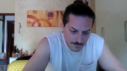 matteushh87 online show from May 14, 2026, 8:21 am